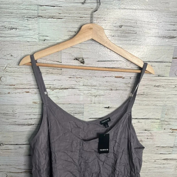 Torrid  gray tank top size 2 (16) NWT - Picture 2 of 7